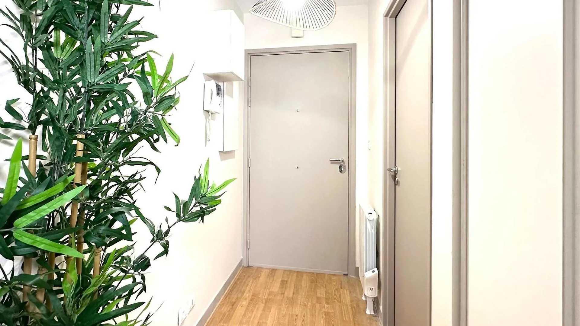 Apartment With Terrace In Porte De Versailles Paris